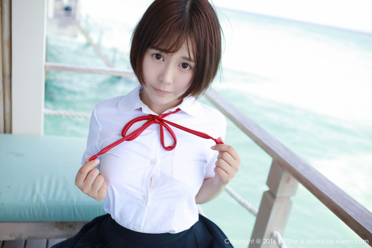 美女模特Evelyn艾莉 - 比基尼+透视裙+学生装马尔代夫旅拍
