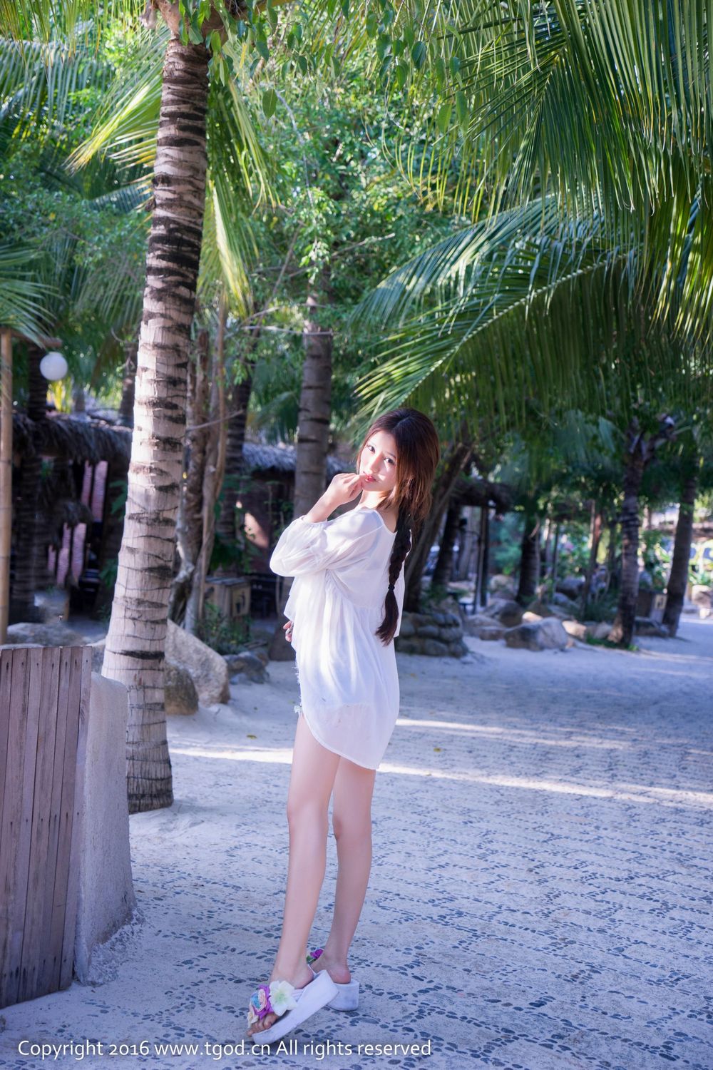 美女模特Abby王乔恩 - 街拍+健身系列越南芽庄旅拍