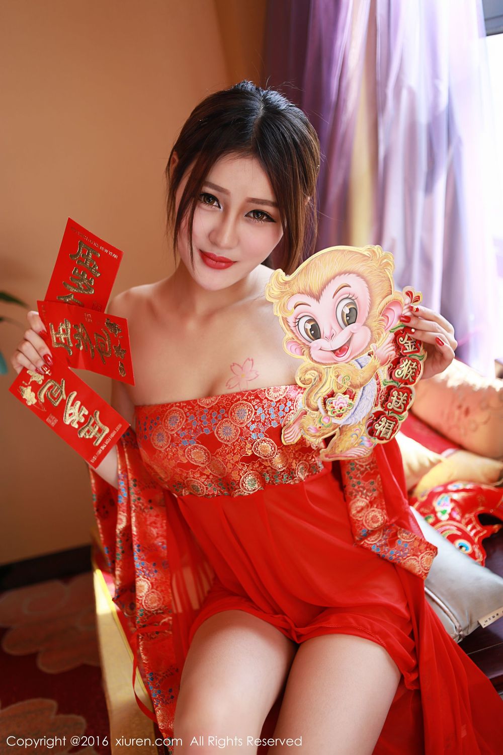 美女模特王乔恩Abby - 红色抹胸短裙+肚兜系列新春福利套图