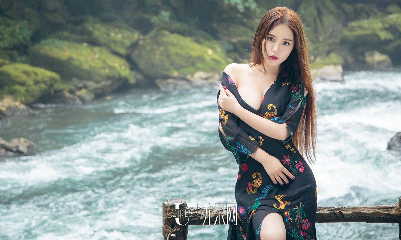 美女模特爱丽莎Lisa - 老寨新花主题性感写真