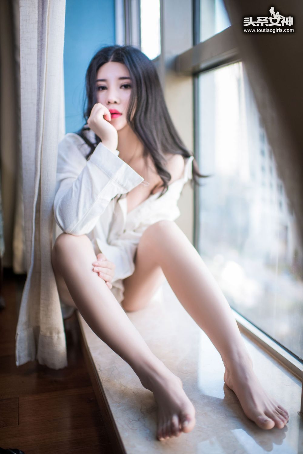 美女模特Sukki可儿 - 白衬衣+修长美腿热情写真
