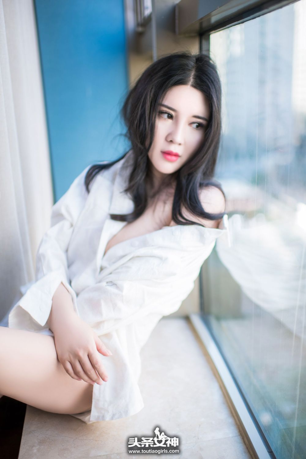 美女模特Sukki可儿 - 白衬衣+修长美腿热情写真