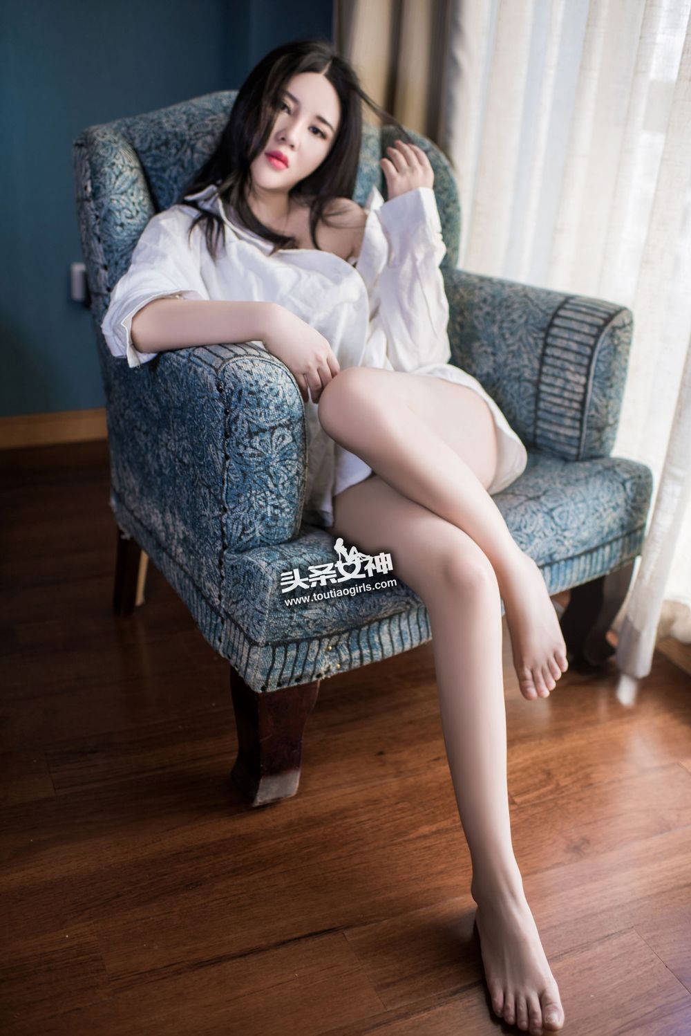美女模特Sukki可儿 - 白衬衣+修长美腿热情写真