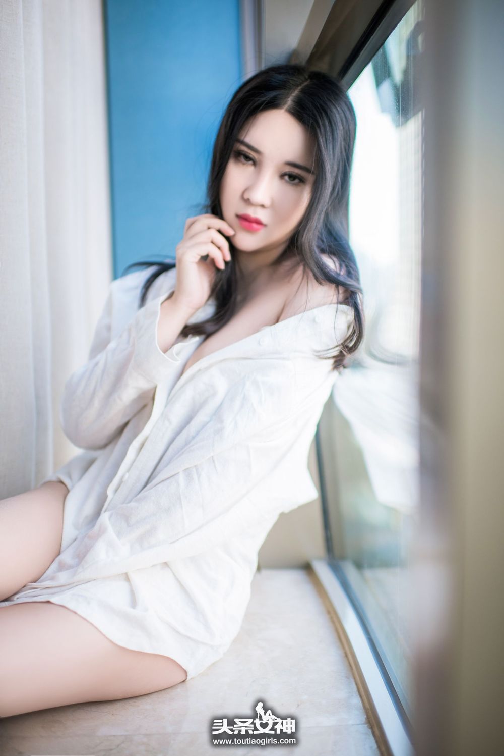 美女模特Sukki可儿 - 白衬衣+修长美腿热情写真