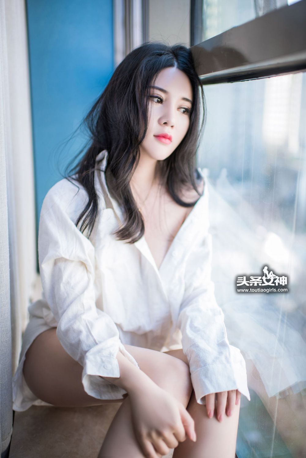 美女模特Sukki可儿 - 白衬衣+修长美腿热情写真