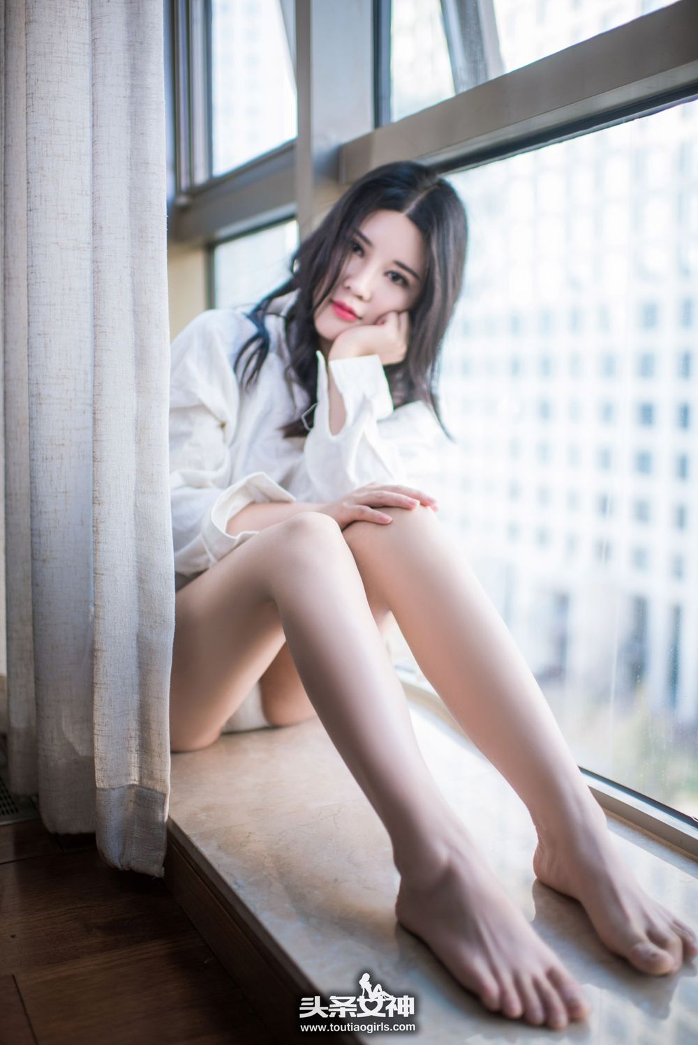 美女模特Sukki可儿 - 白衬衣+修长美腿热情写真