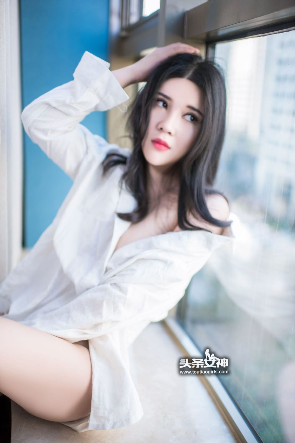 美女模特Sukki可儿 - 白衬衣+修长美腿热情写真