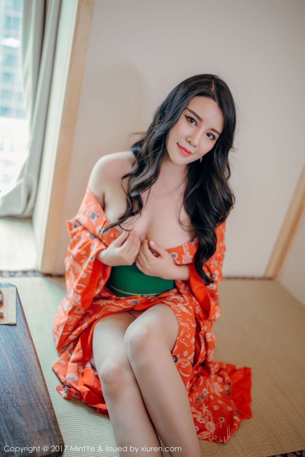美女模特SukkiQ可儿 - 鲜色和服+透视内衣系列写真