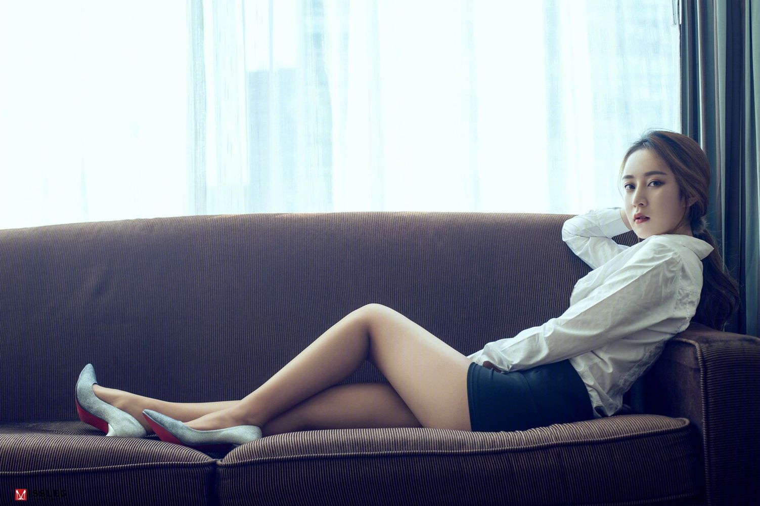 美女模特乔依琳Joylin - 白衬衫+黑丝系列私房写真
