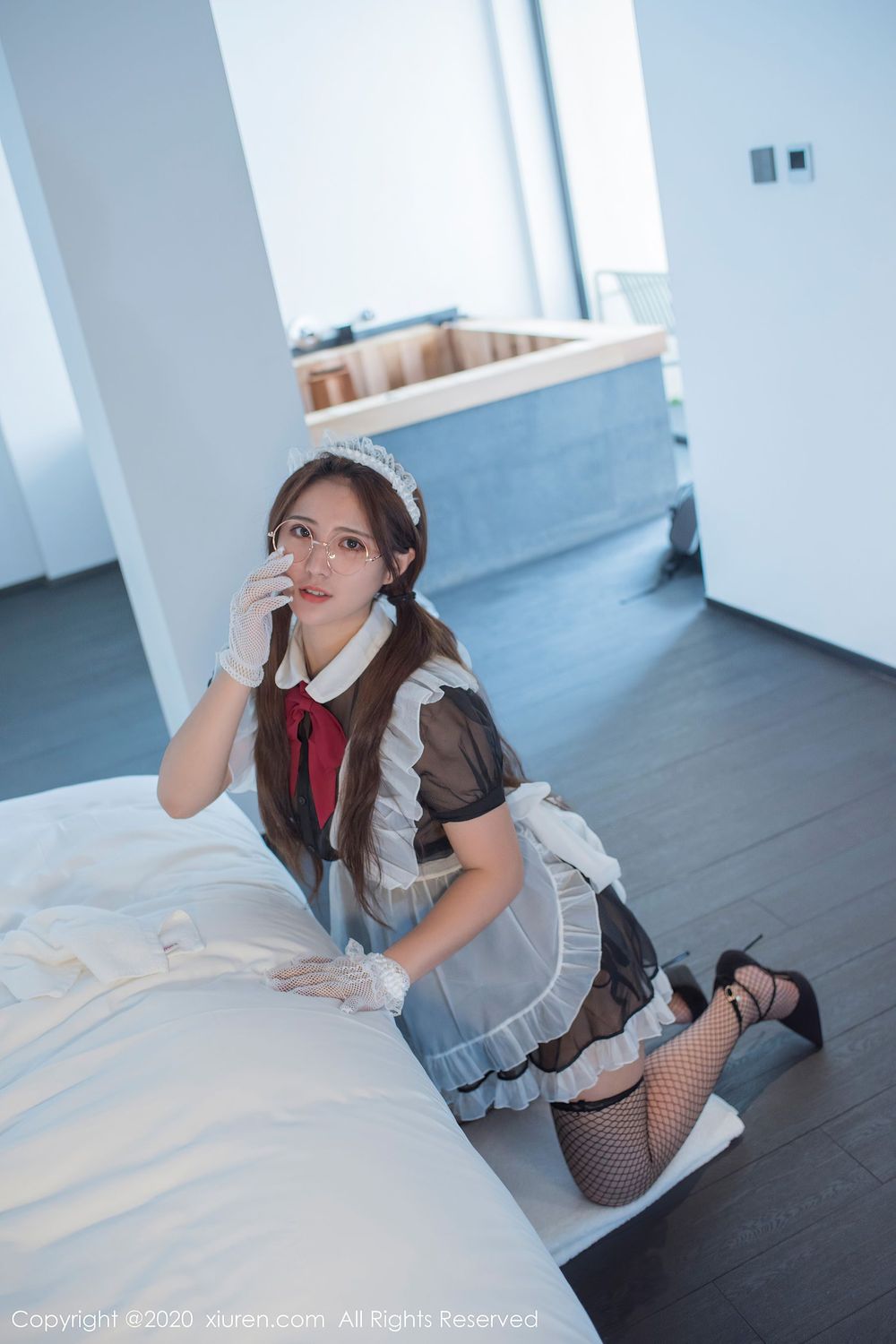 美女模特久久Aimee - 高级女仆+双马尾云南旅拍
