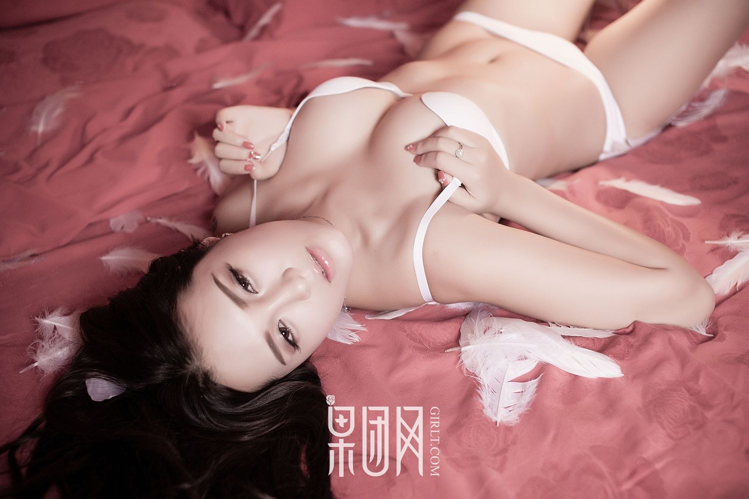 宅男女神朱赢Molly - 女神叫你起床内衣系列写真