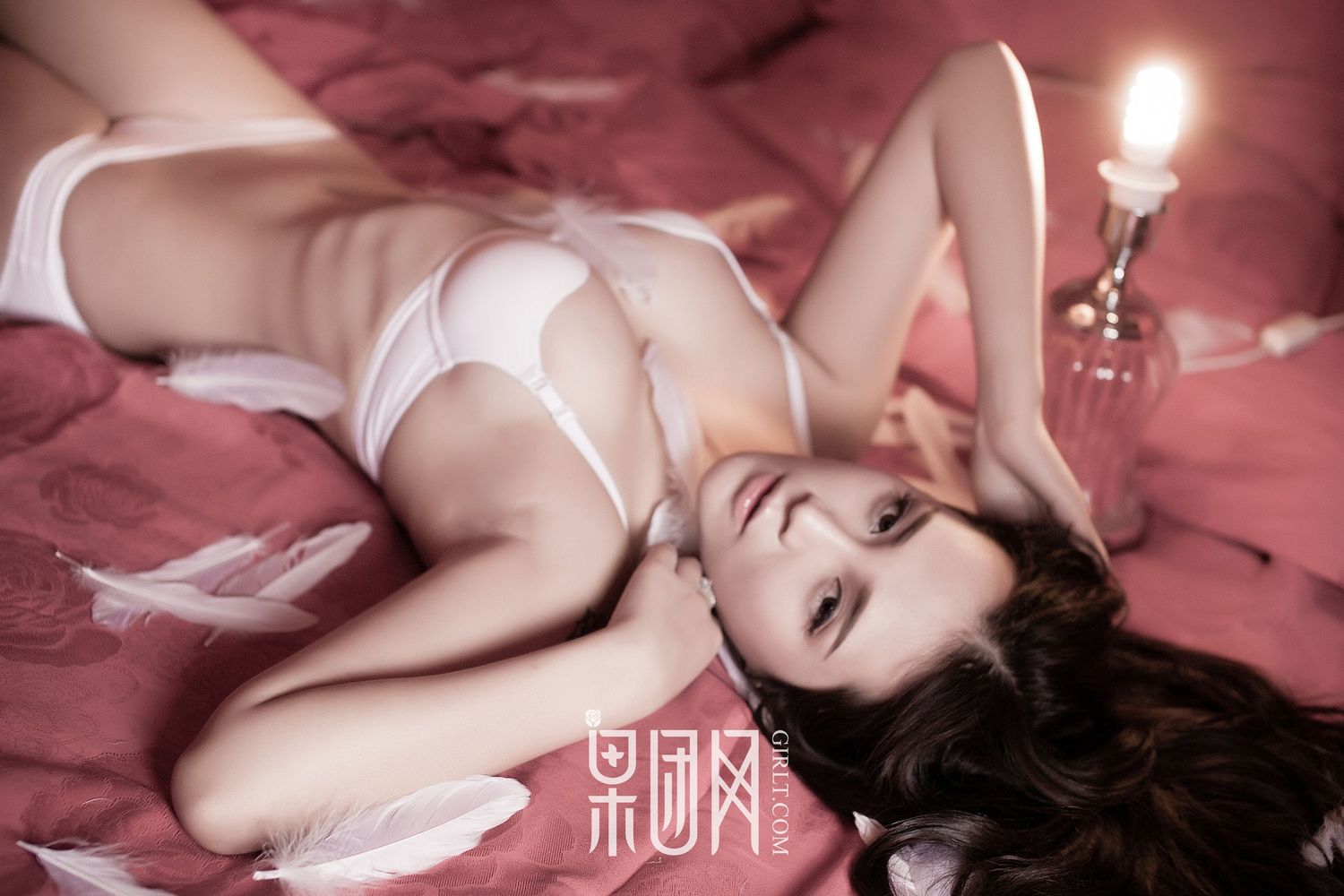 宅男女神朱赢Molly - 女神叫你起床内衣系列写真