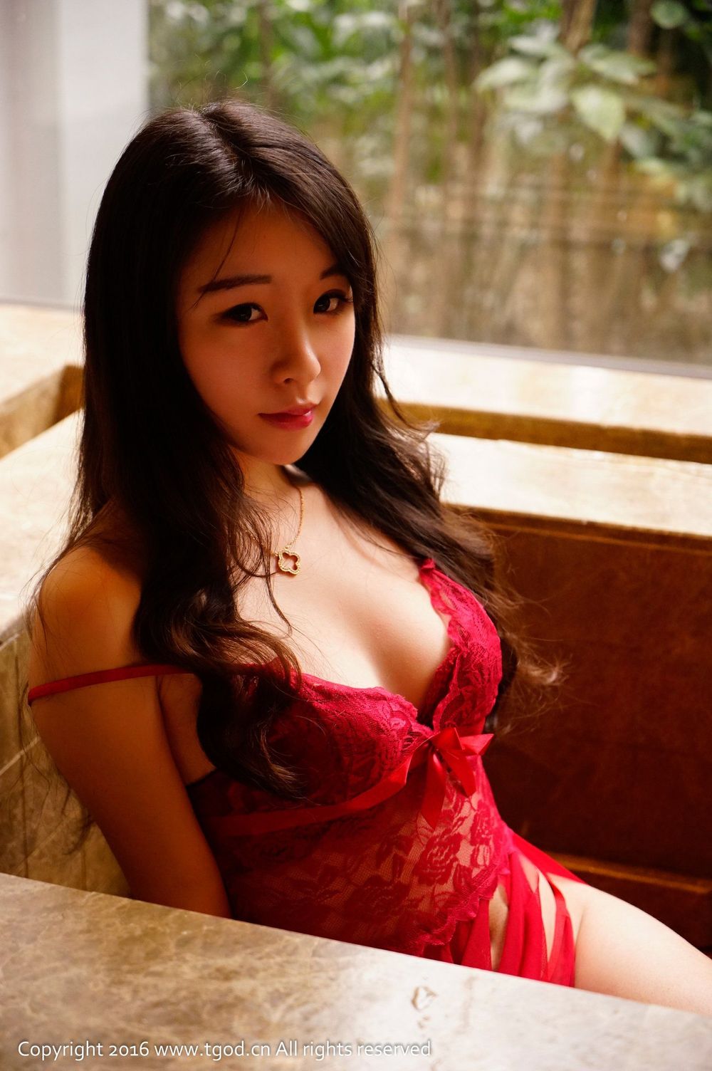 清纯萌妹子梓萱Crystal - 粉色旗袍惹火乖乖女写真