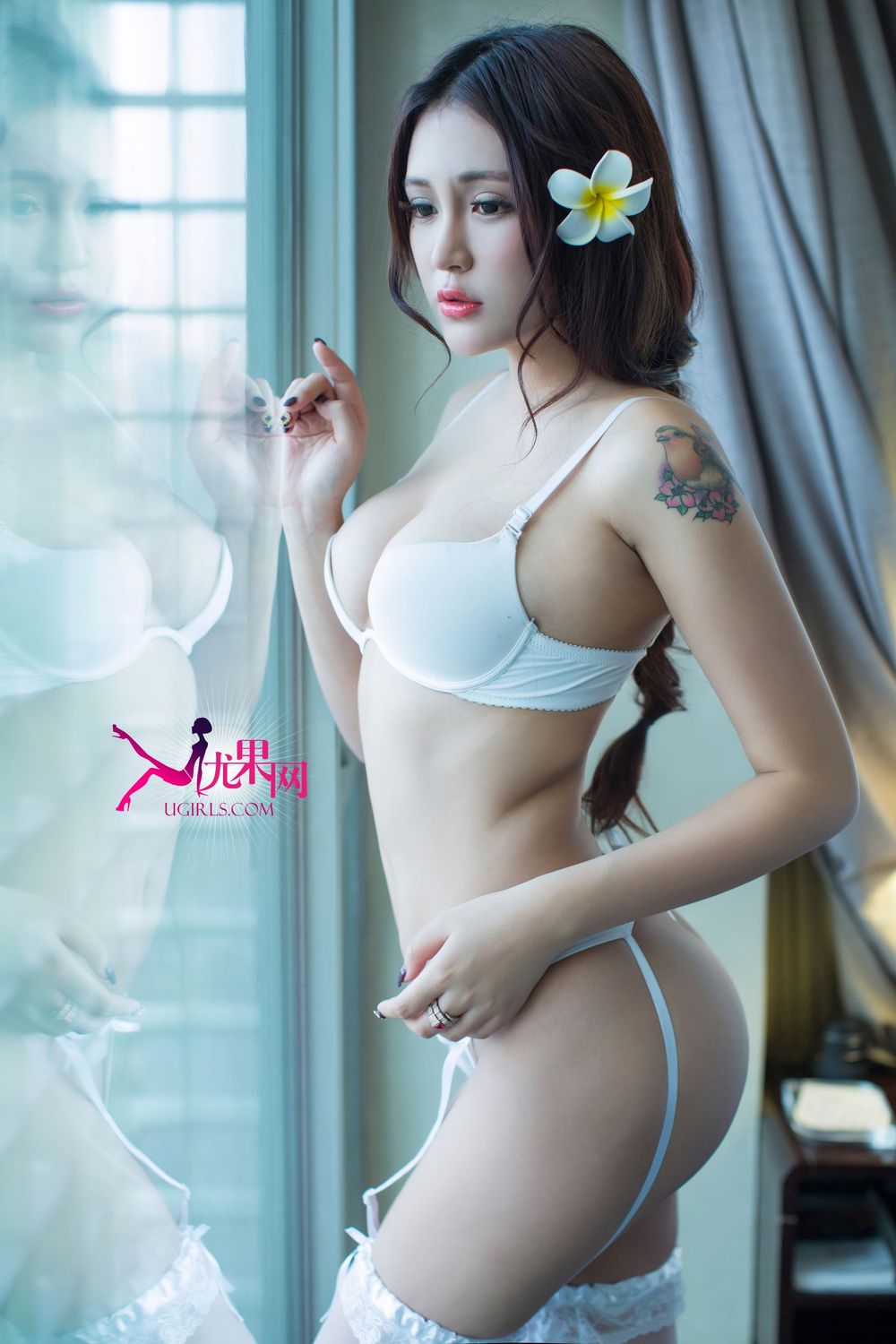 性感嫩模Molly朱赢 - 白色比基尼+野性黑丝写真集