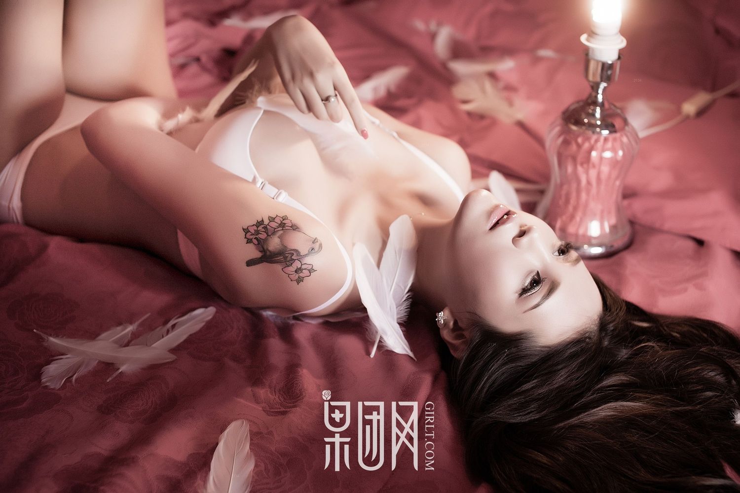 宅男女神朱赢Molly - 女神叫你起床内衣系列写真
