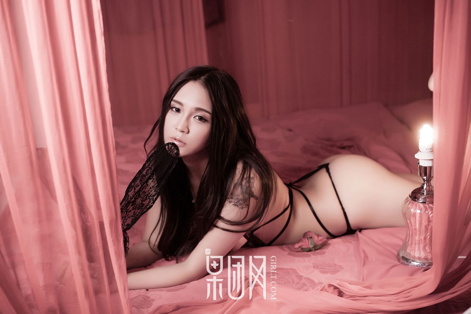 宅男女神朱赢Molly - 女神叫你起床内衣系列写真