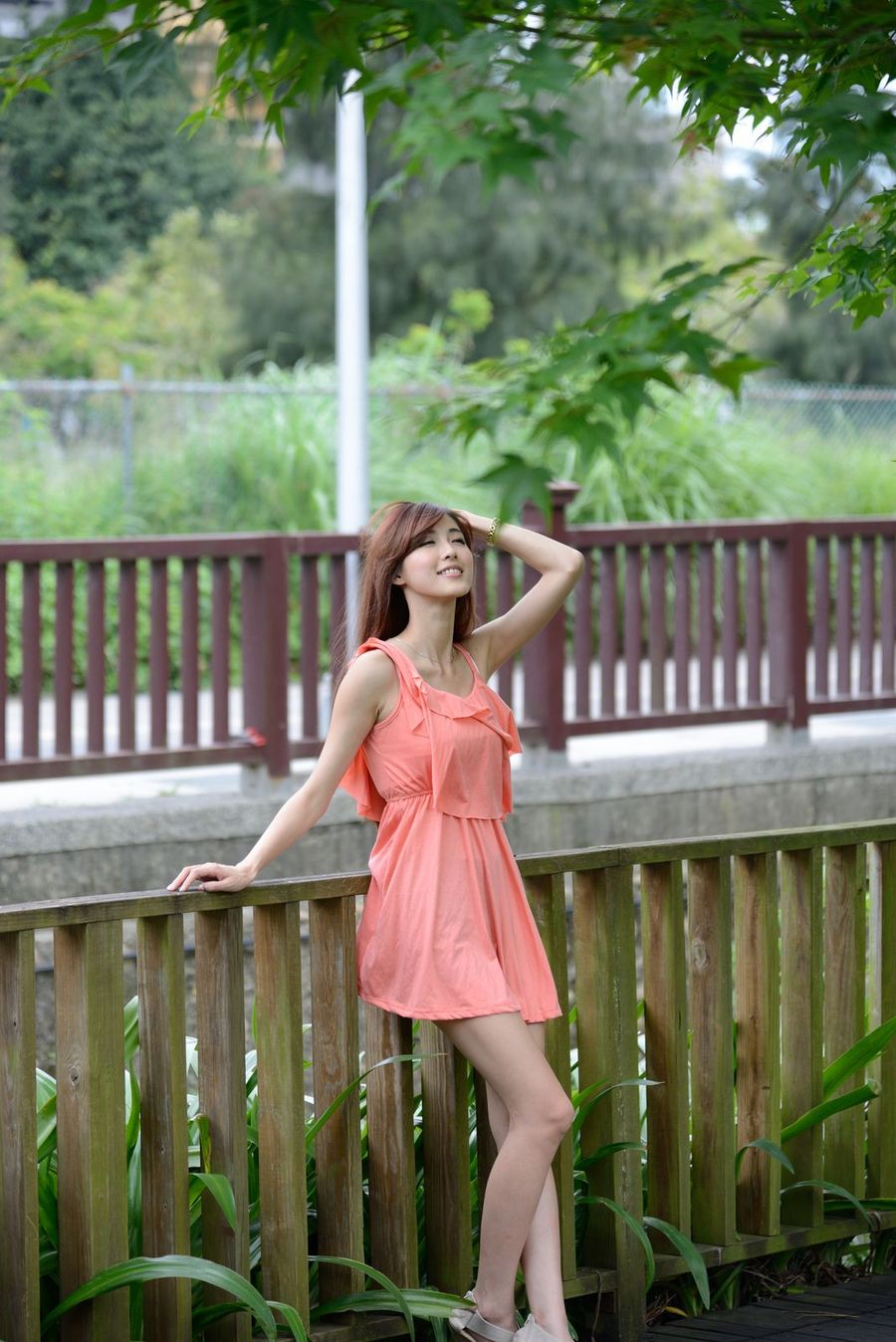 台湾美女Kila晶晶/廖挺伶 - 粉色连衣裙户外性感写真