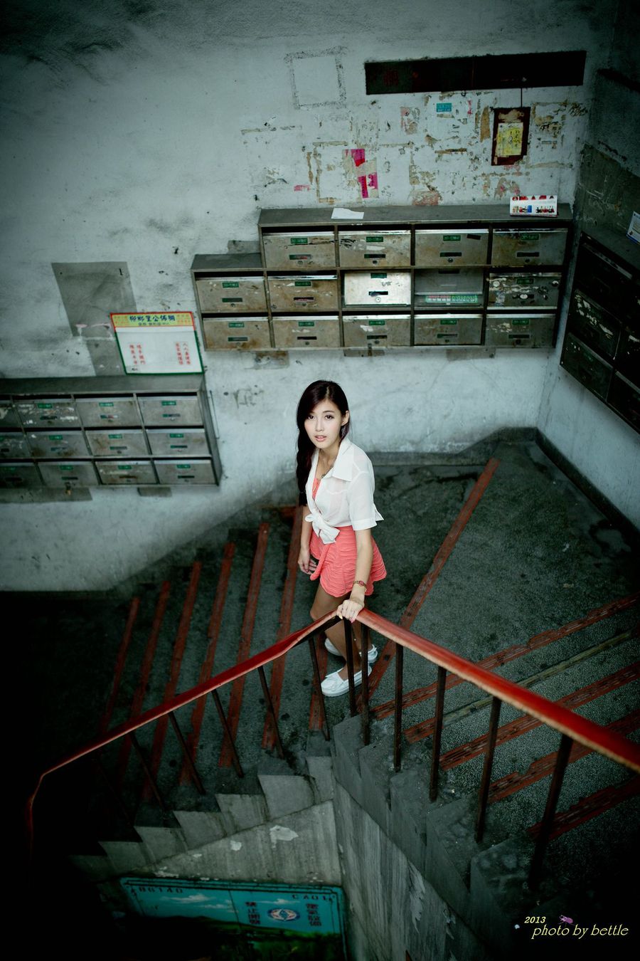 台湾美女Kila晶晶/廖挺伶 - 马尾辫+粉嫩连衣裙系列街拍写真