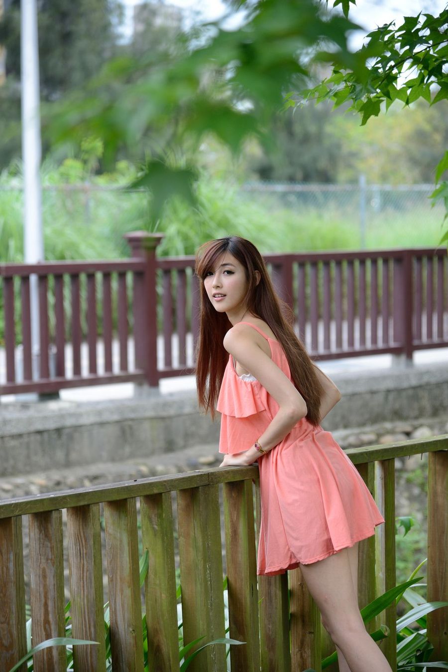 台湾美女Kila晶晶/廖挺伶 - 粉色连衣裙户外性感写真