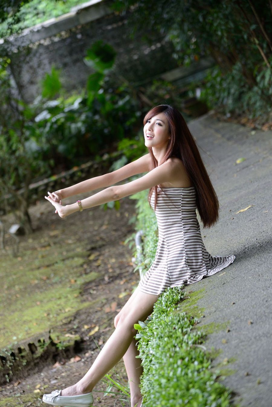 台湾美女模特廖挺伶/Kila晶晶 - 齐B超短裙系列性感外拍
