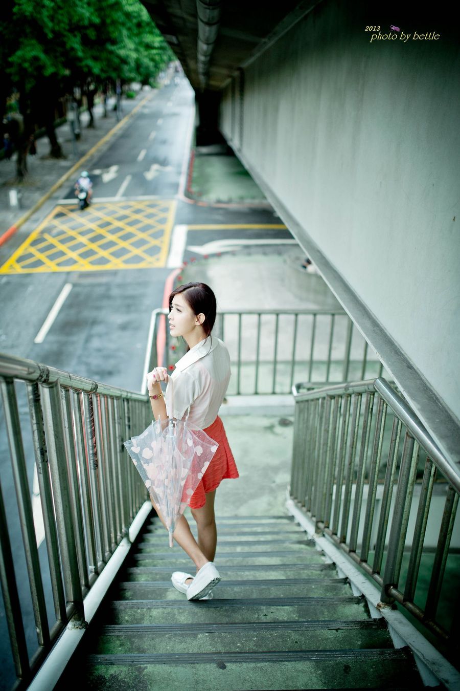 台湾美女Kila晶晶/廖挺伶 - 马尾辫+粉嫩连衣裙系列街拍写真