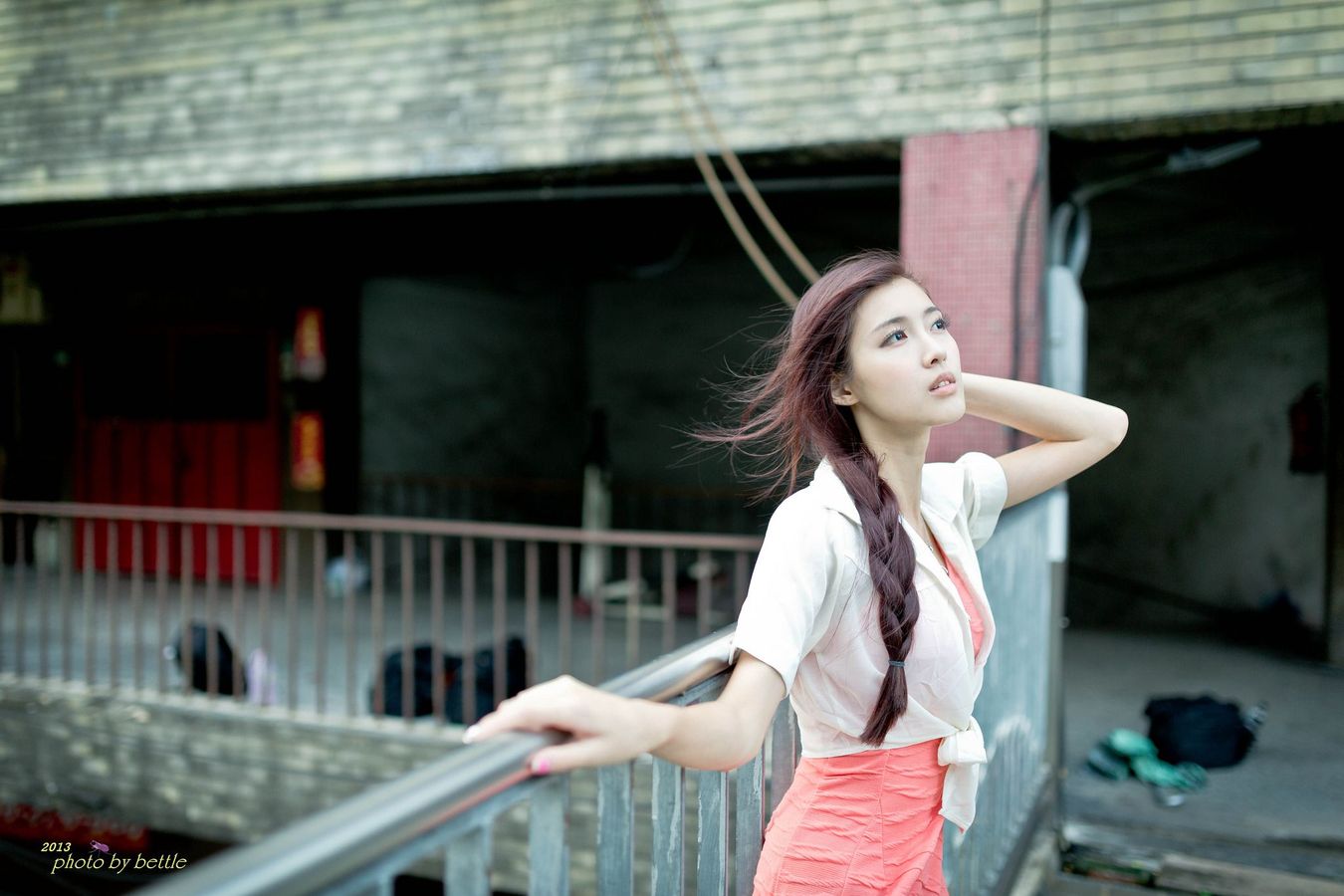 台湾美女Kila晶晶/廖挺伶 - 马尾辫+粉嫩连衣裙系列街拍写真