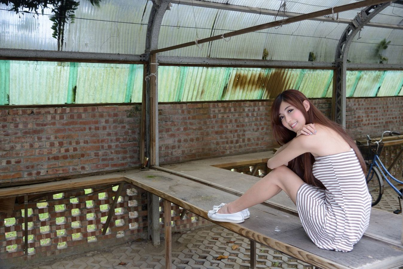 台湾美女模特廖挺伶/Kila晶晶 - 齐B超短裙系列性感外拍