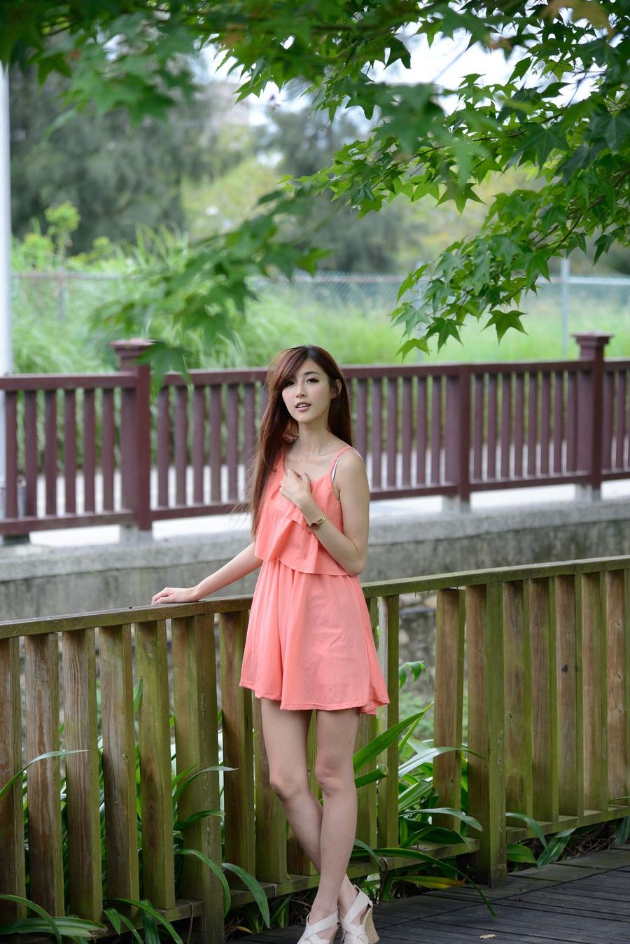 台湾美女Kila晶晶/廖挺伶 - 粉色连衣裙户外性感写真