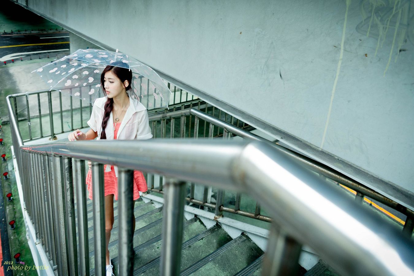 台湾美女Kila晶晶/廖挺伶 - 马尾辫+粉嫩连衣裙系列街拍写真