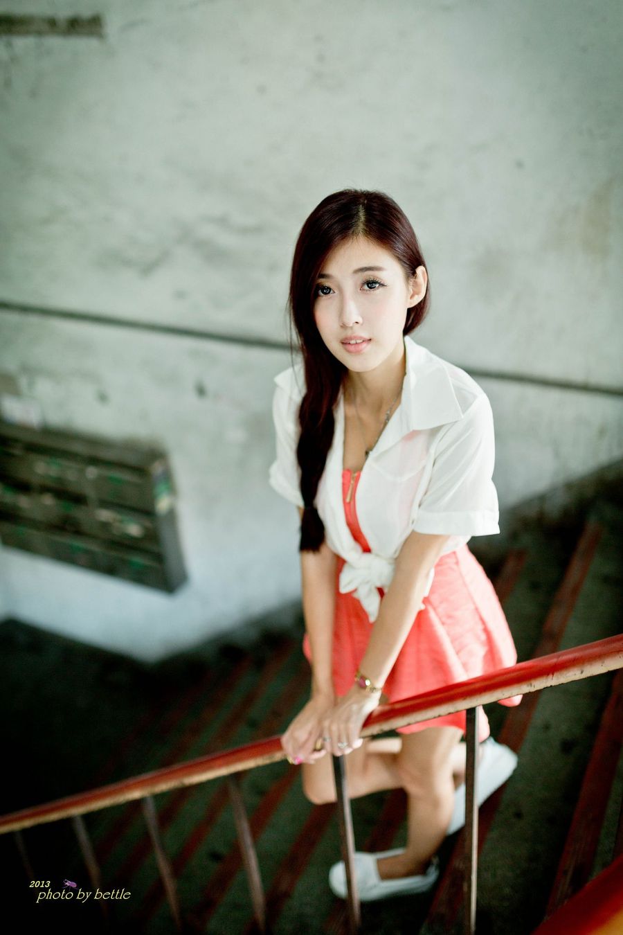 台湾美女Kila晶晶/廖挺伶 - 马尾辫+粉嫩连衣裙系列街拍写真
