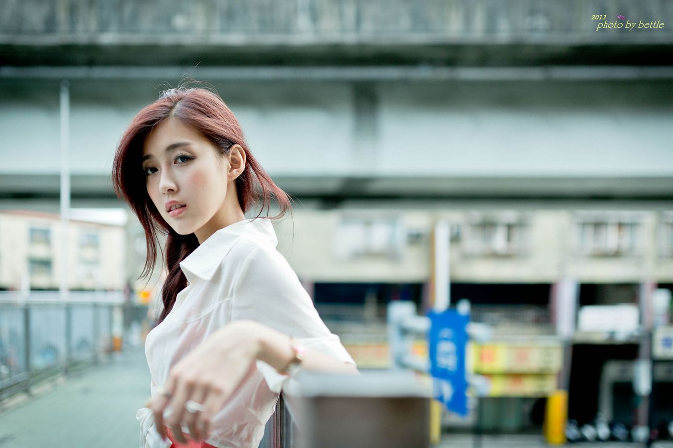 台湾美女Kila晶晶/廖挺伶 - 马尾辫+粉嫩连衣裙系列街拍写真