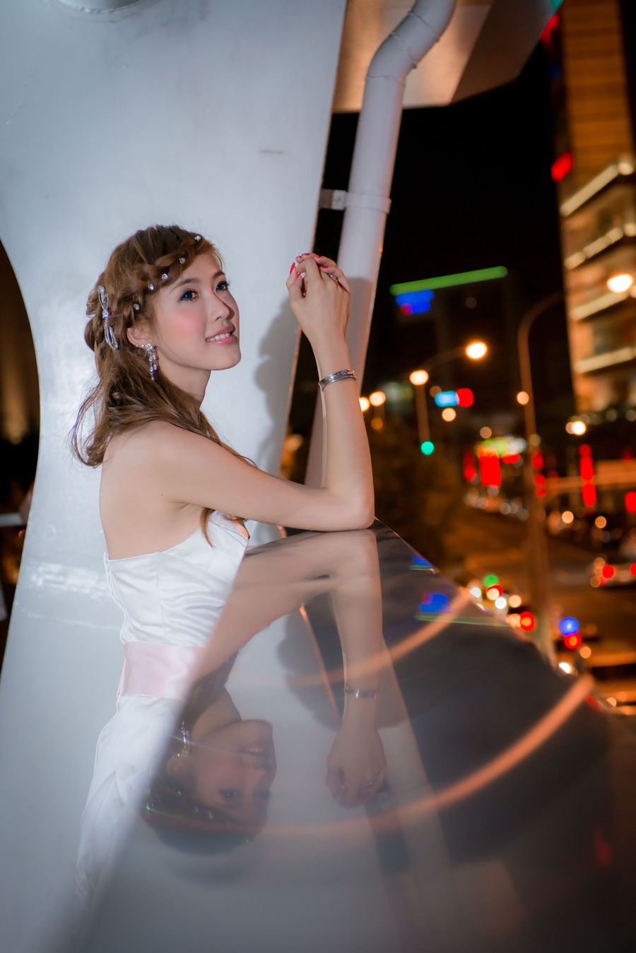 台湾性感女神金允乔/Kila晶晶 - 红色吊裙+抹胸婚纱创作写真