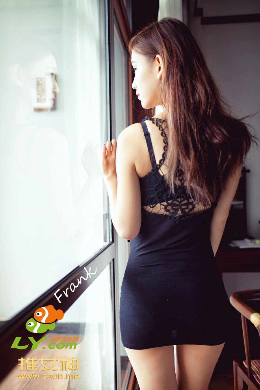 性感模特李玉洁Daisy - 黑丝美腿浴室主题写真