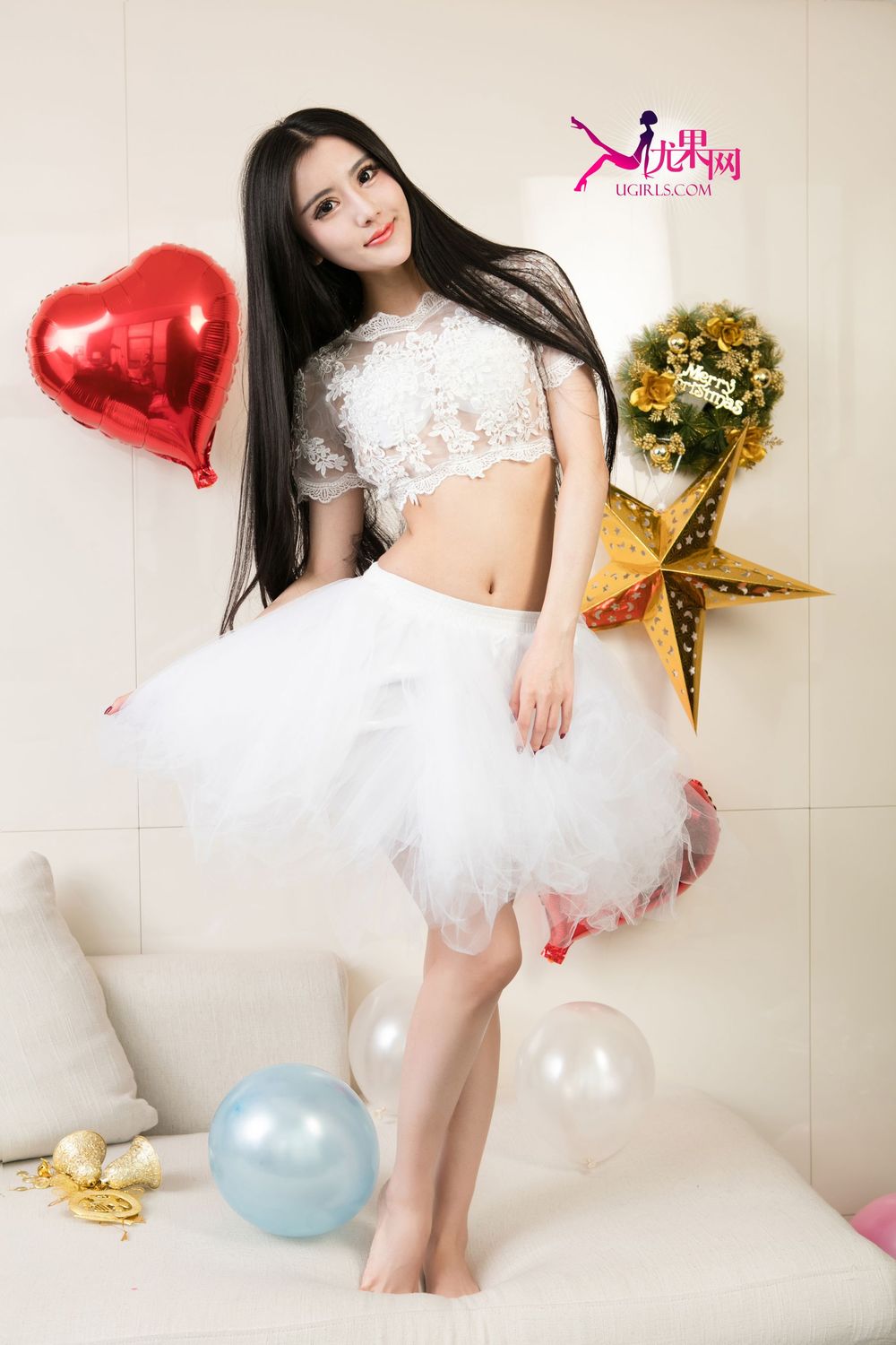 美女模特金子熙 - 蕾丝公主裙爱的礼物主题写真