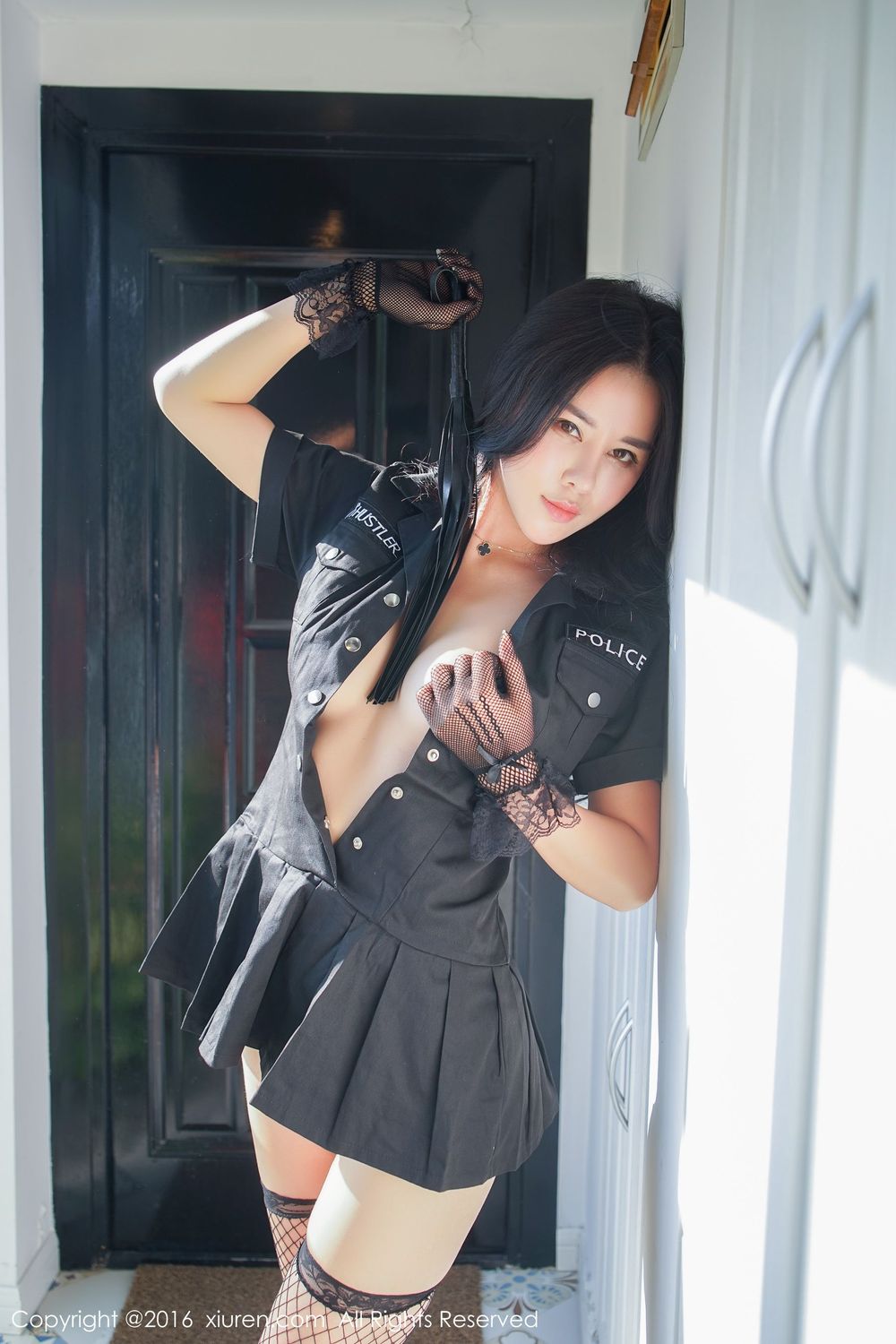 美女模特叶佳颐 - 女仆装+睡衣+SM制服+内衣系列写真