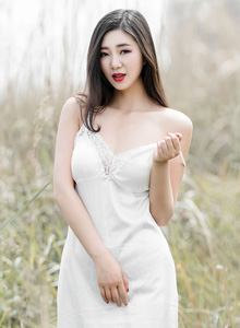[XiuRen秀人网] 美女模特宋KiKi - 白色长裙+情趣服饰野外性感写真