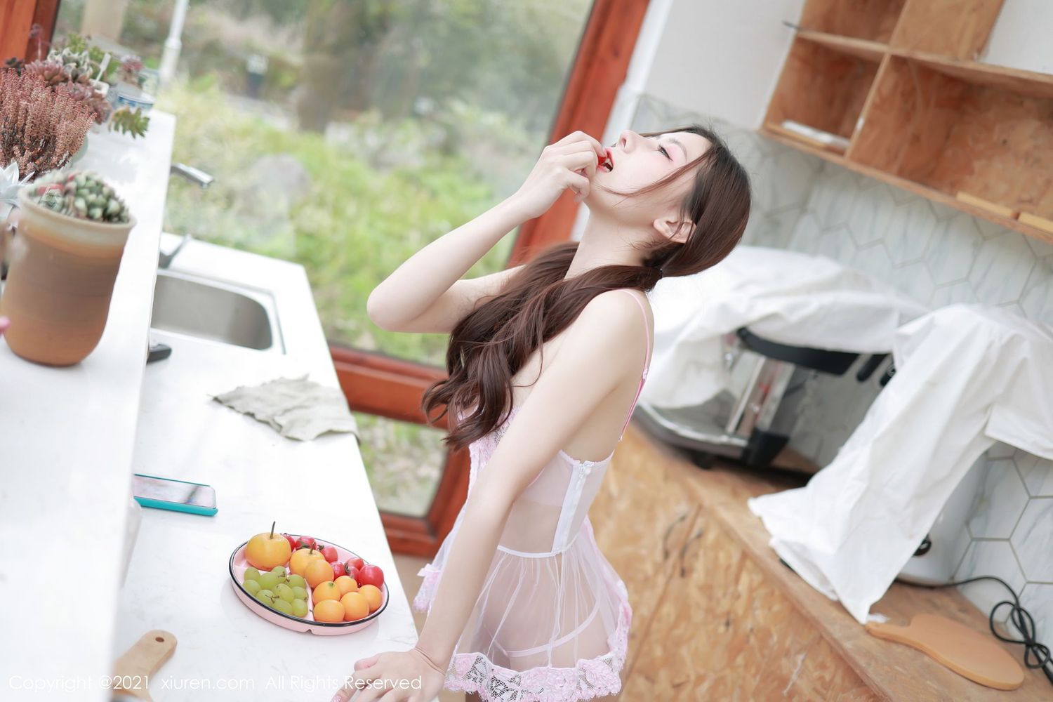 美女模特尹甜甜 - 居家女友厨娘视觉轻透写真