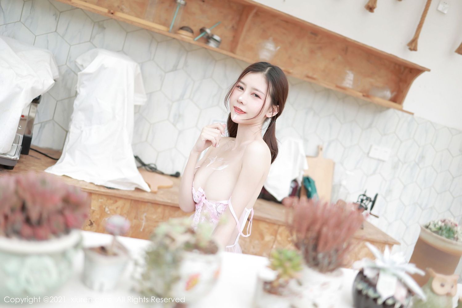 美女模特尹甜甜 - 居家女友厨娘视觉轻透写真