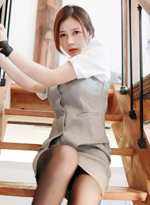 [XiuRen秀人网] 美女模特尹甜甜 - 职场秘书OL阁楼捆绑系列写真 VOL.3291
