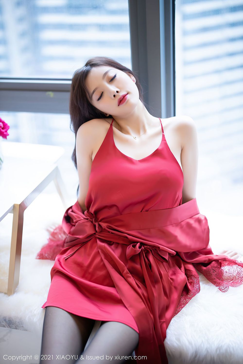 丽质女神杨晨晨sugar - 红色大衣+黑丝美腿性感写真