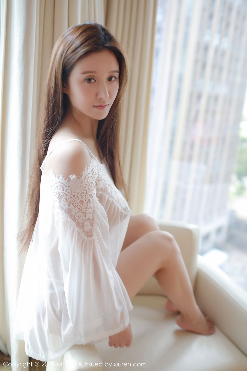 微博红人Jennanni_Jen - 春色乍泄情趣蕾丝性感写真