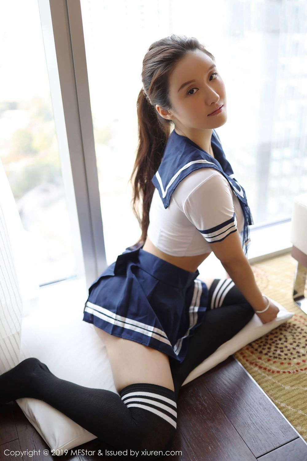 微博运动达人Jennanni_Jen - 学生服制服诱人写真