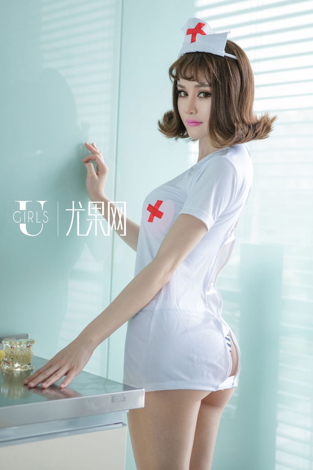 美女模特Cheryl青树 - 小护士情趣主题写真