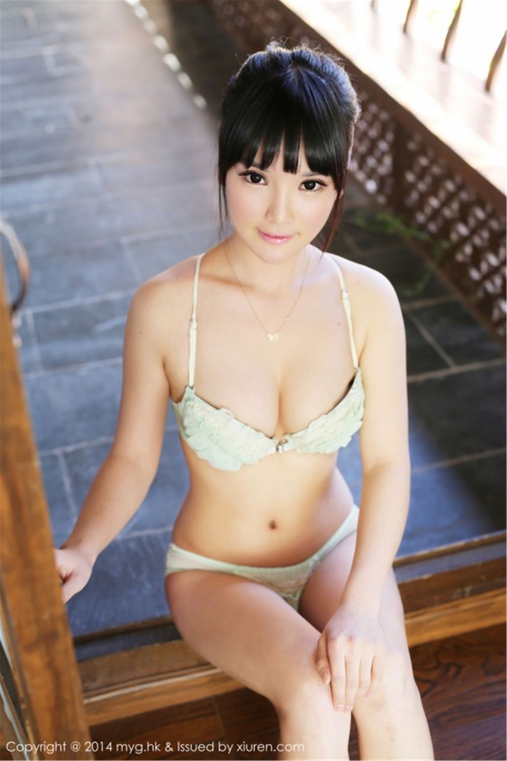 美女模特妮儿Bluelabel - 2套清新内衣外拍写真