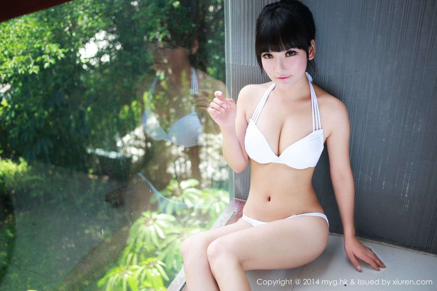 美女模特妮儿Bluelabel - 性感内衣+比基尼海边写真