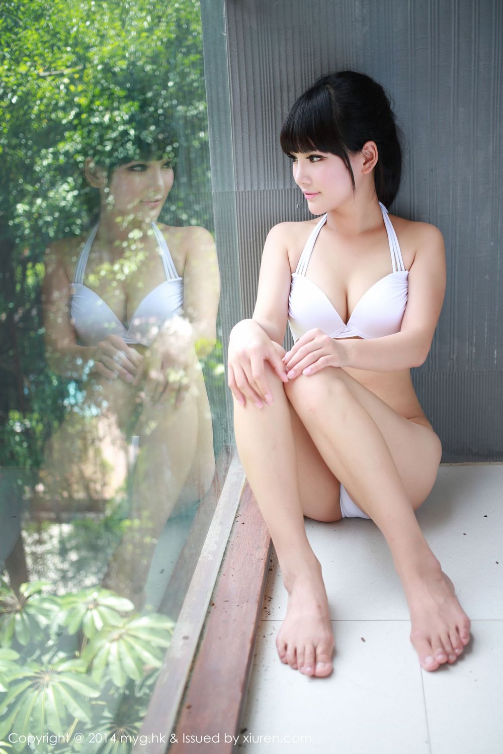 美女模特妮儿Bluelabel - 性感内衣+比基尼海边写真