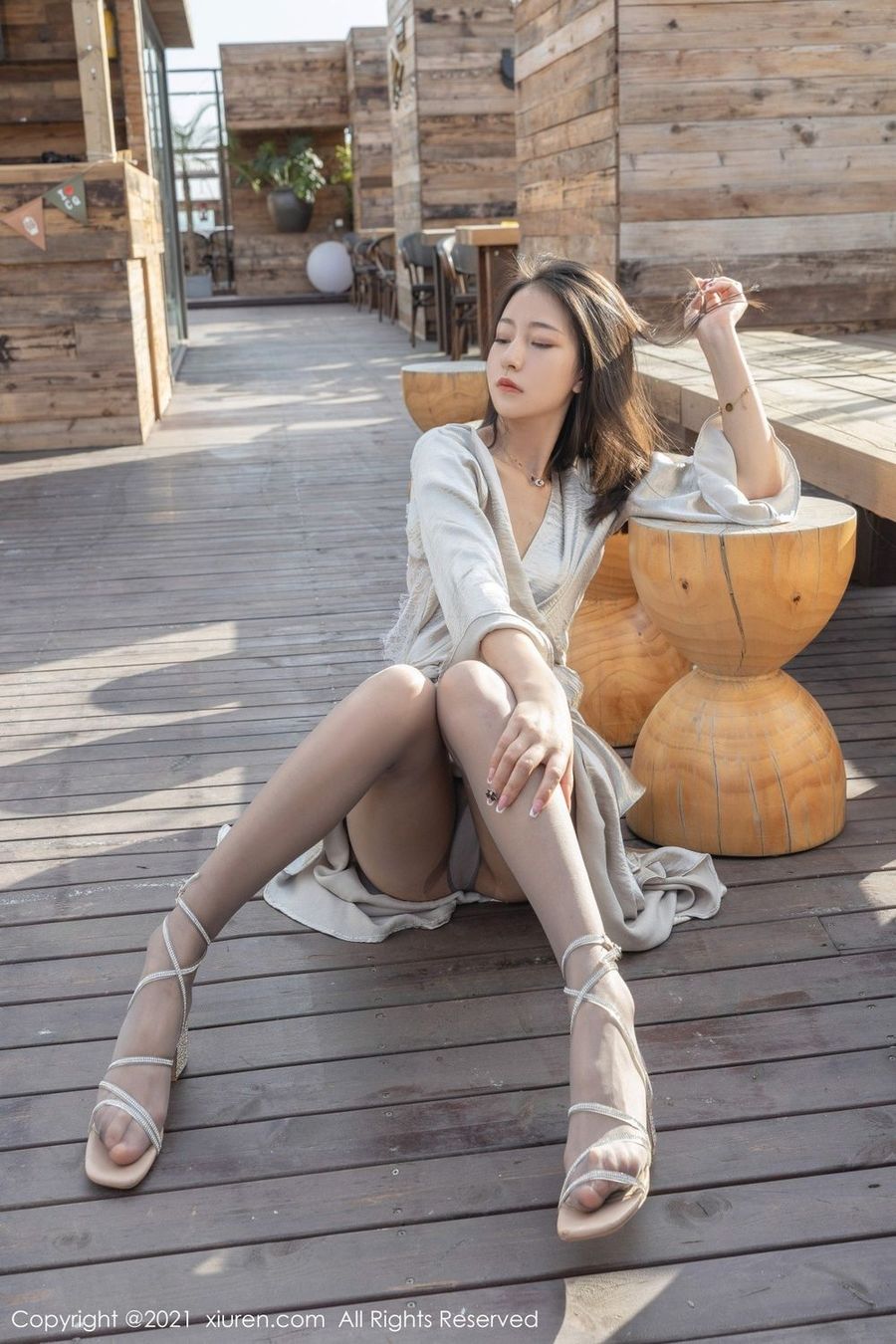 新人模特熊小诺 - 高挑身材+丝袜美腿气质时尚写真