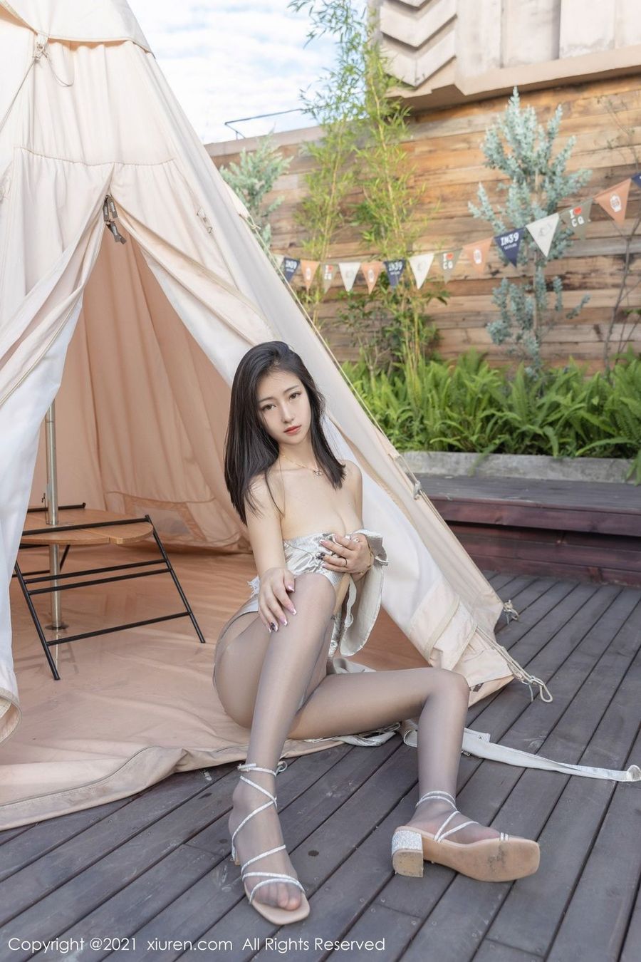 新人模特熊小诺 - 高挑身材+丝袜美腿气质时尚写真