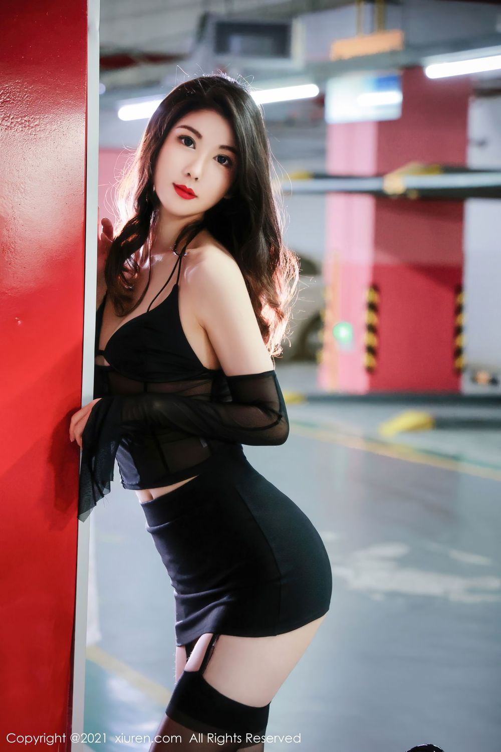 新人模特李雅柔 - 超高挑身材+黑丝美腿首套写真