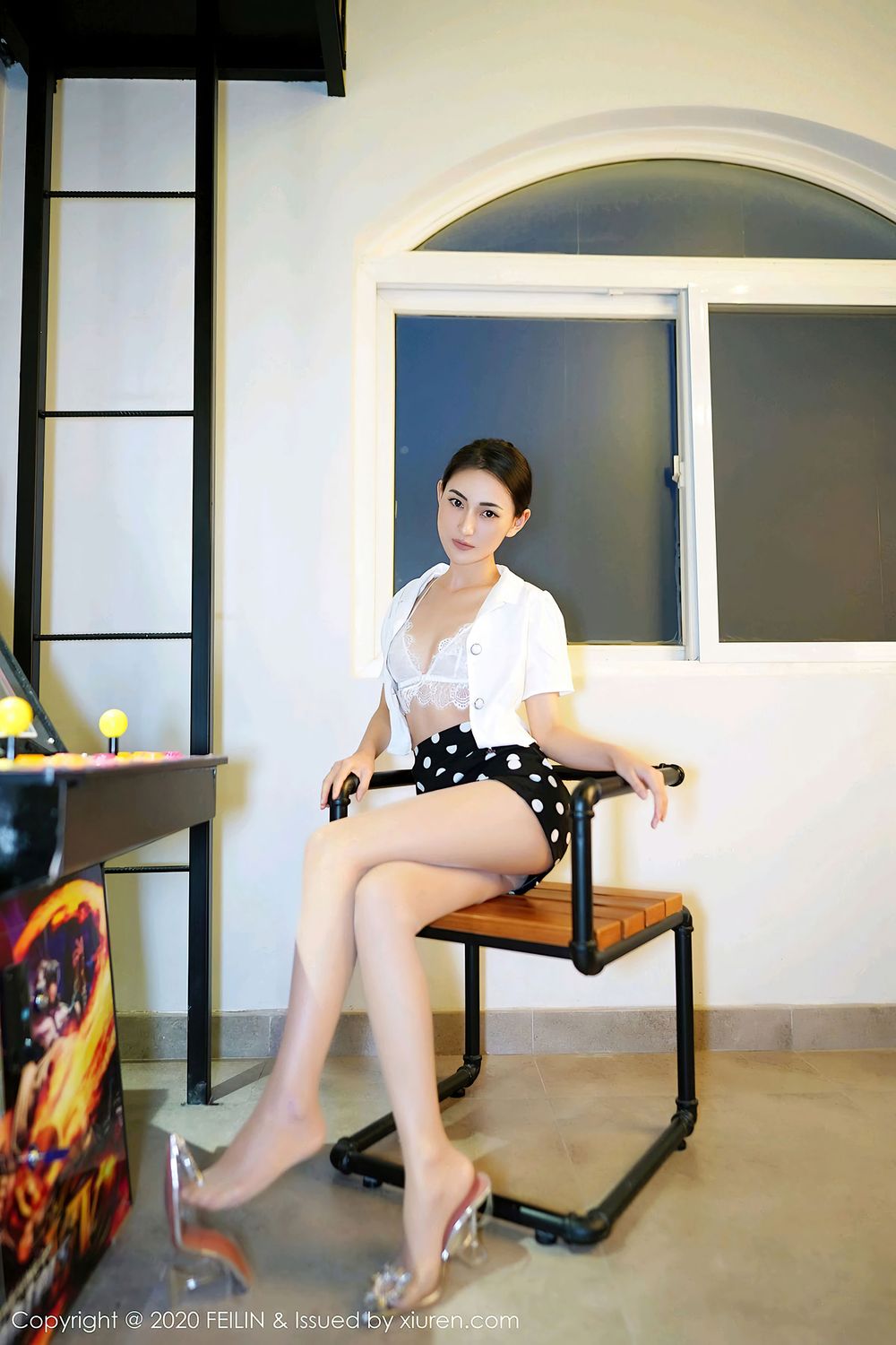 美女模特程慧娴Phoebe - 白丝网袜高挑身材曼妙写真